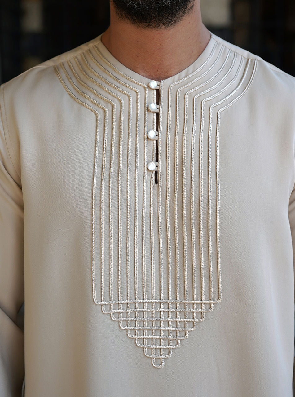 Artistic Embroidered Thobe – Twine Detail Men's Islamic Thobe for