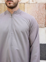 Zipped Thobe with Raised Collar