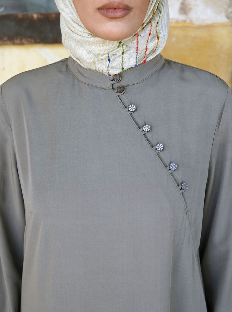 Thameena Abaya