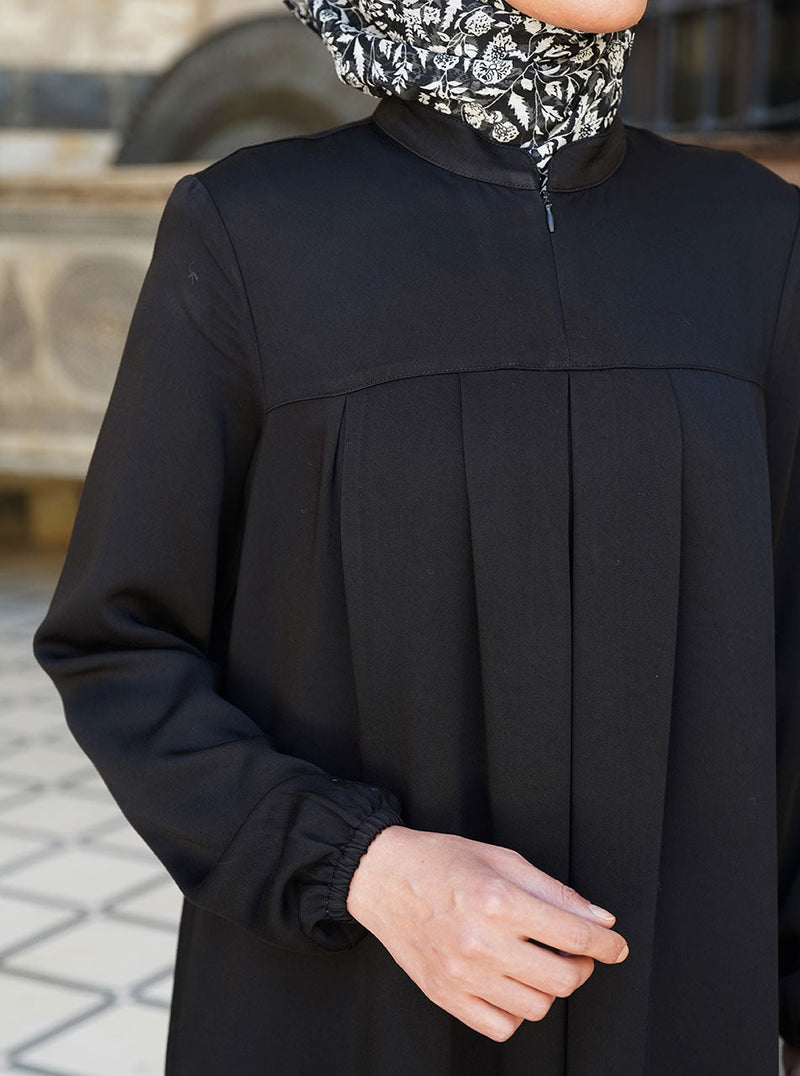 Box Pleated Soft Abaya