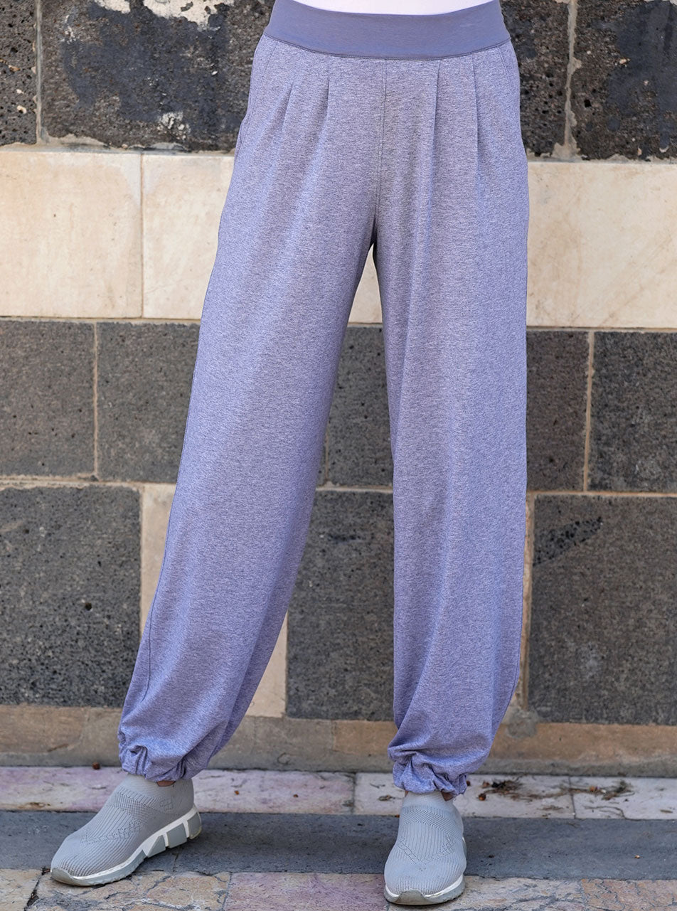 Active Pleated Pants | Shukr Clothing